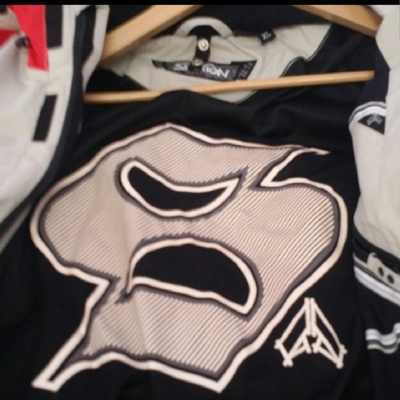 Section Snow Jacket - Picture 2 of 2